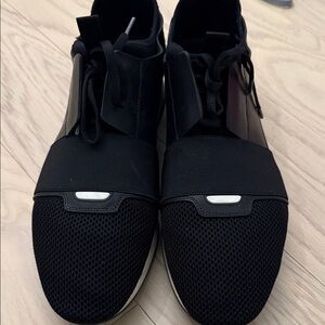 Men's Black Sneakers